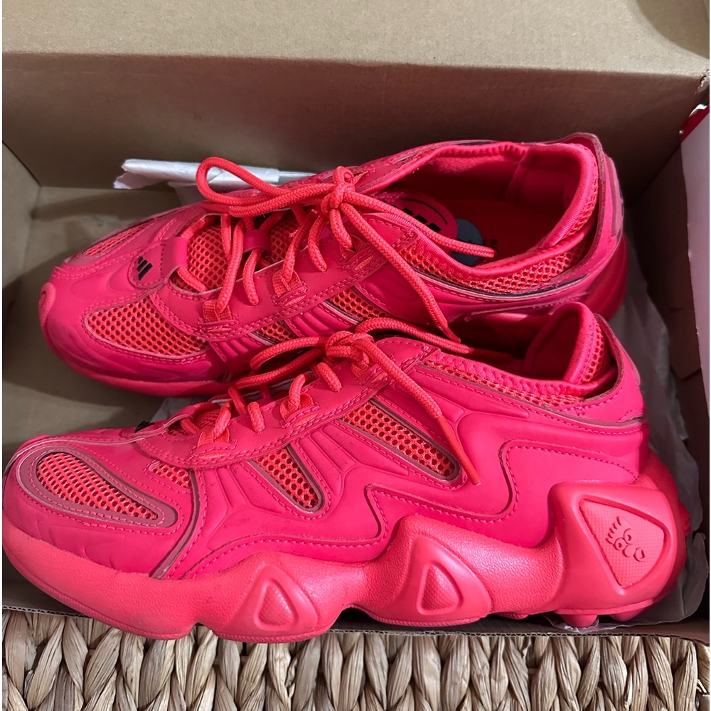 Women’s FYW S-97 “Shock Red” SZ 6